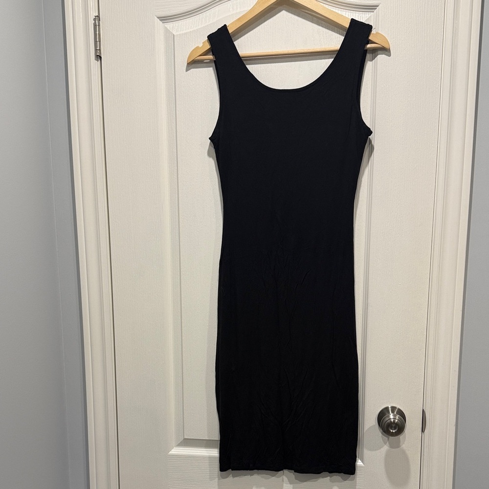 Velvet Torch Classic Black Midi Dress
